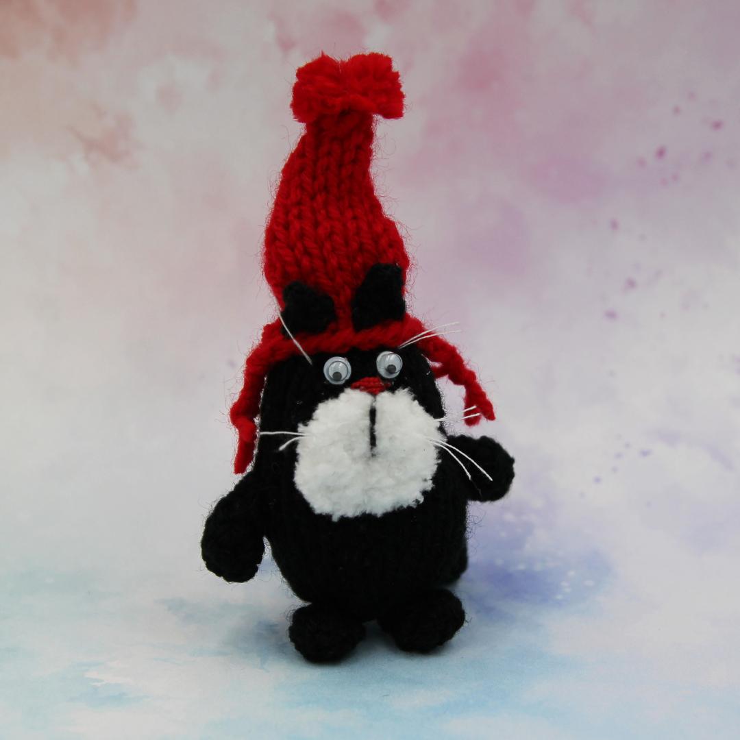 Вязаная игрушка Черный Котик 10 см