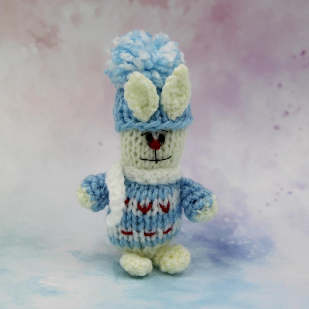 Вязаная игрушка Зайчик в Шапке 9 см