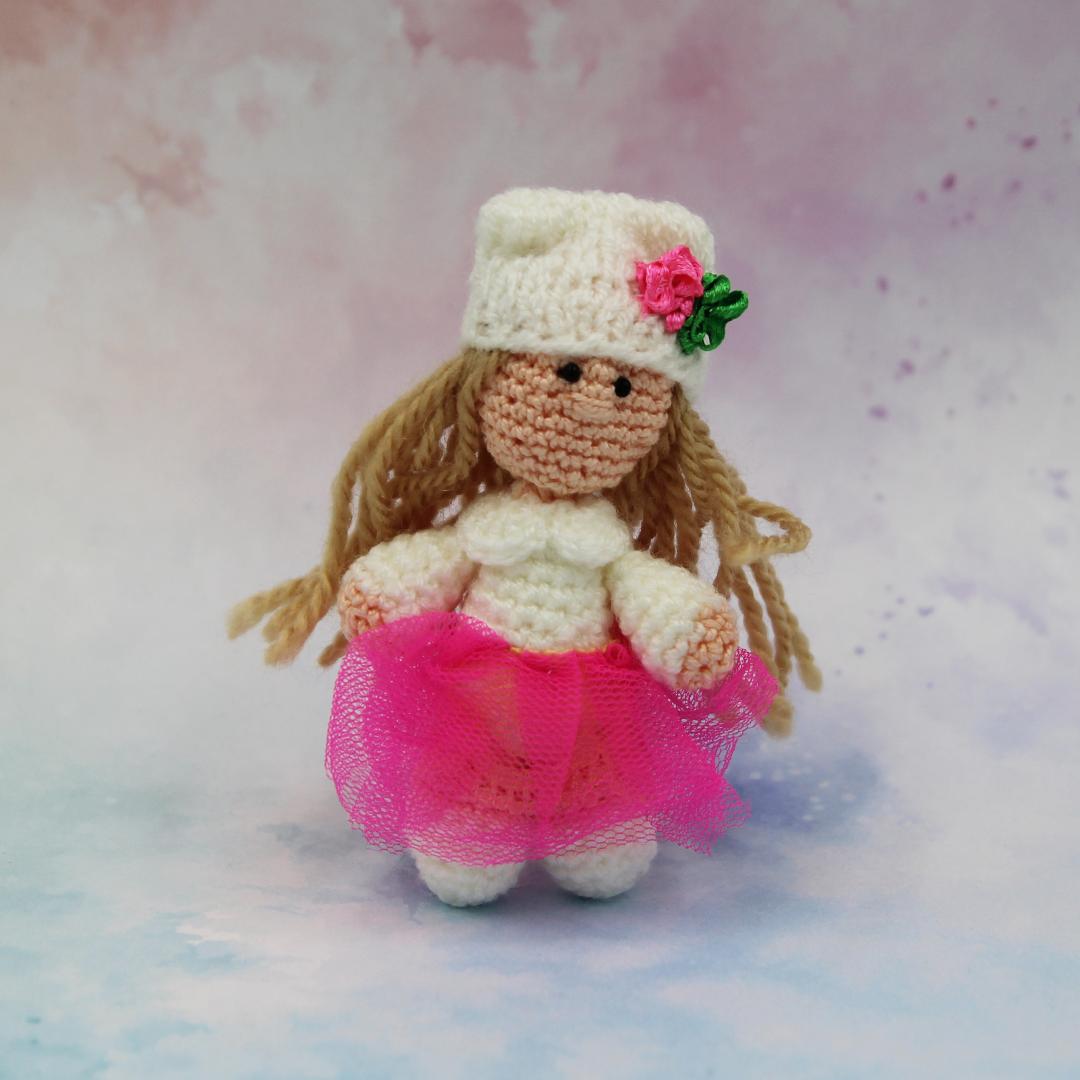 Вязаная игрушка Куколка 9 см