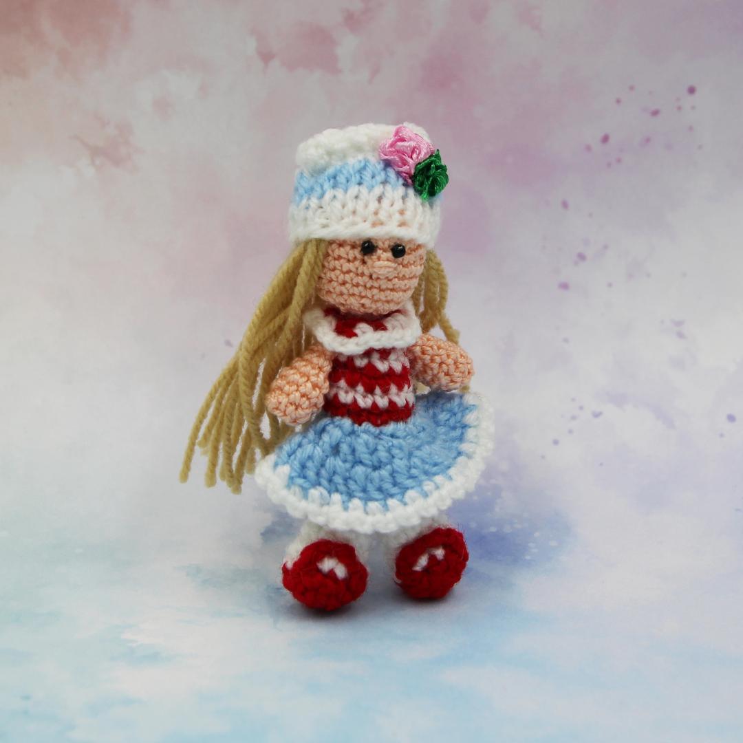 Вязаная игрушка Куколка в Платье 10 см