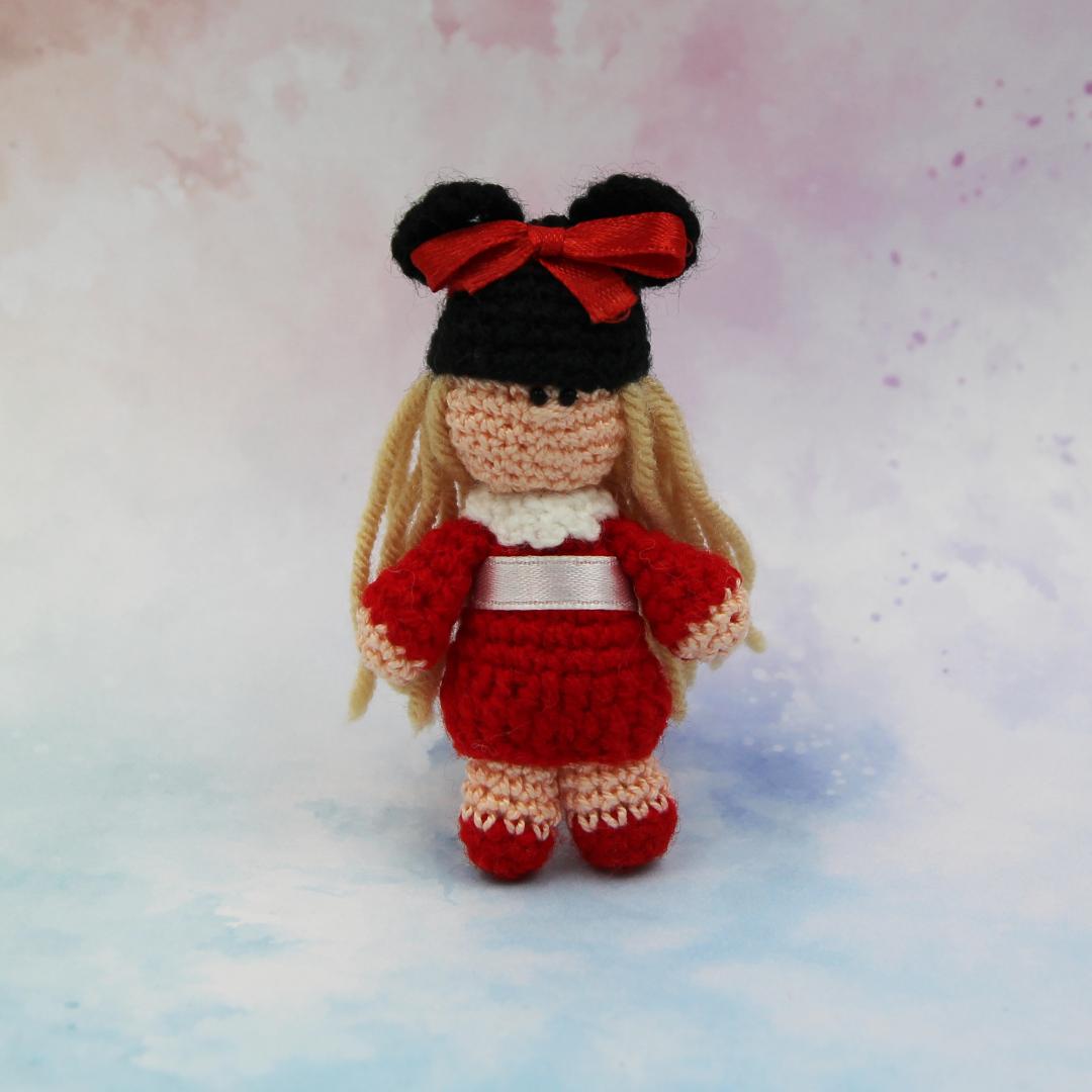 Вязаная игрушка Куколка в Шапке-мышке 9 см