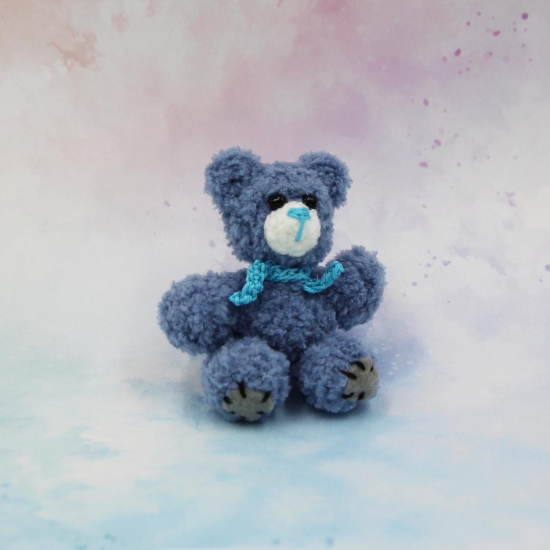 Вязаная игрушка Синий Мишка 7 см
