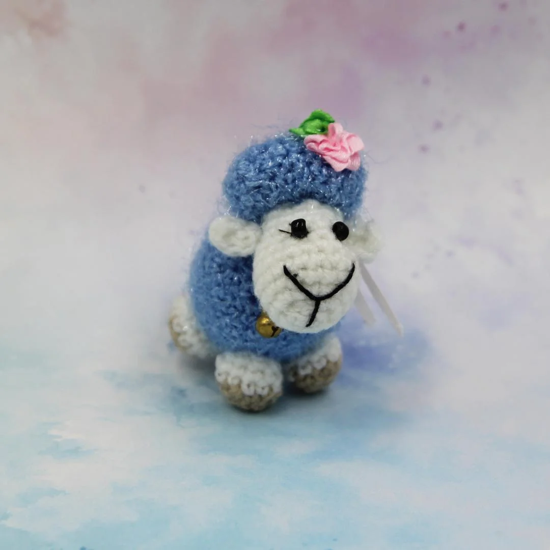 Вязаная игрушка Овечка с Колокольчиком 6 см