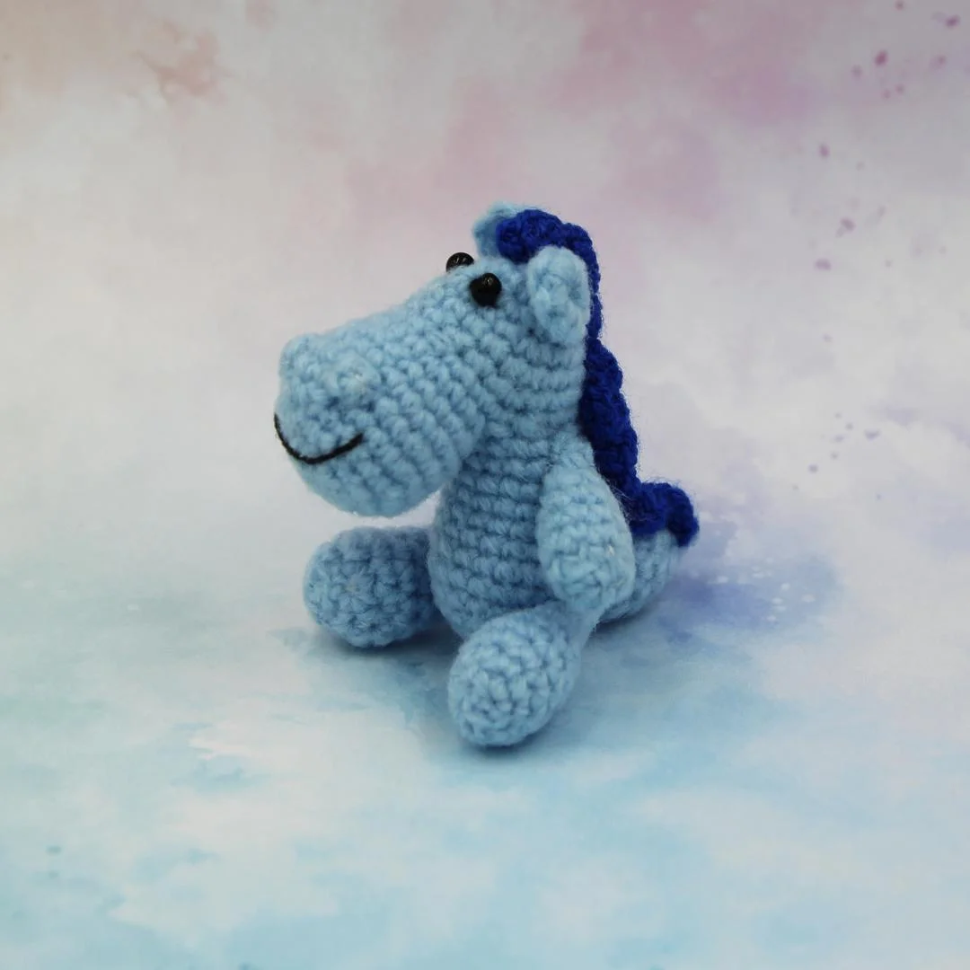Вязаная игрушка Голубой Динозаврик 6 см 