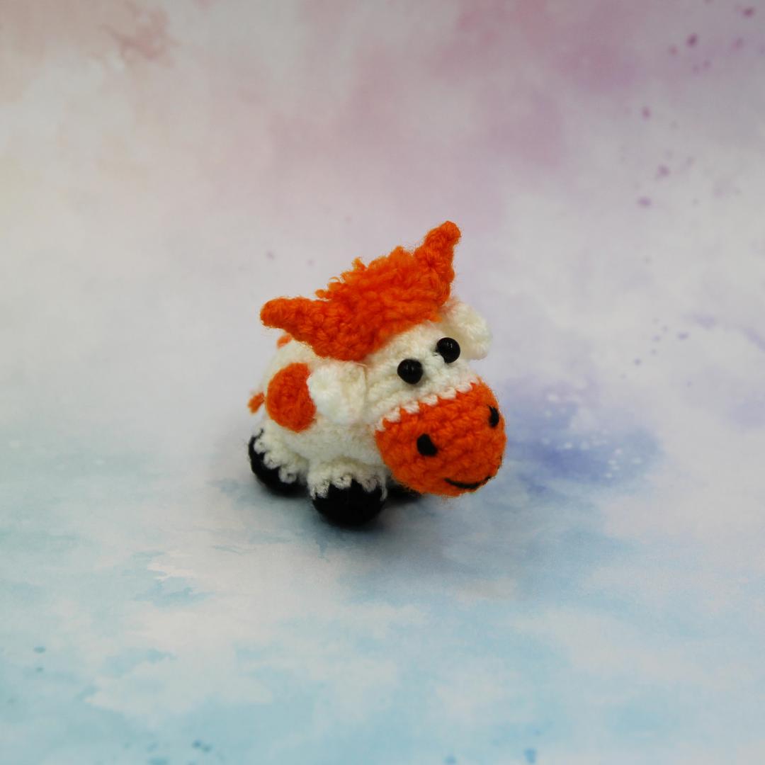 Вязаная игрушка Рыжая Коровка 6 см