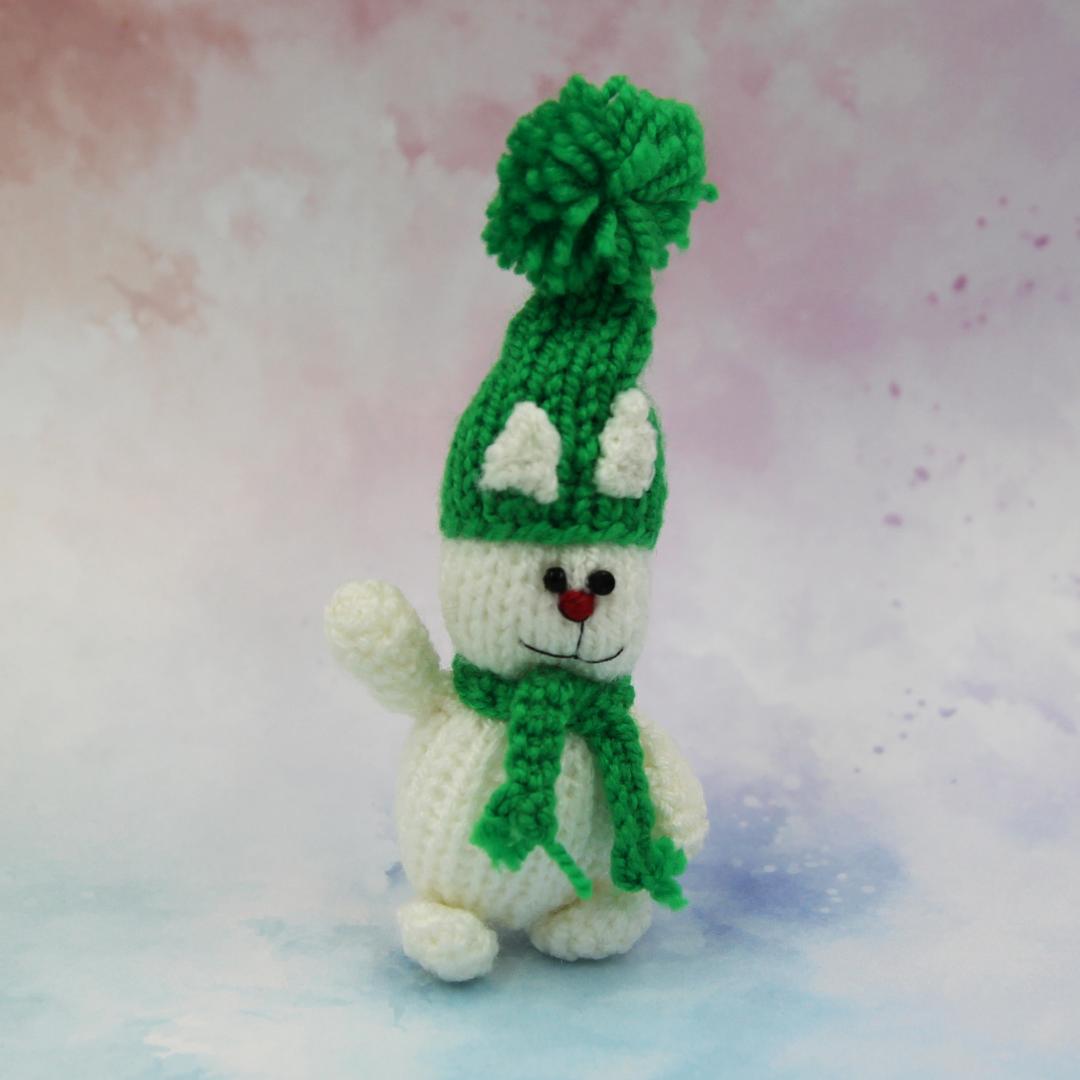Вязаная игрушка Зимний Котик 11 см