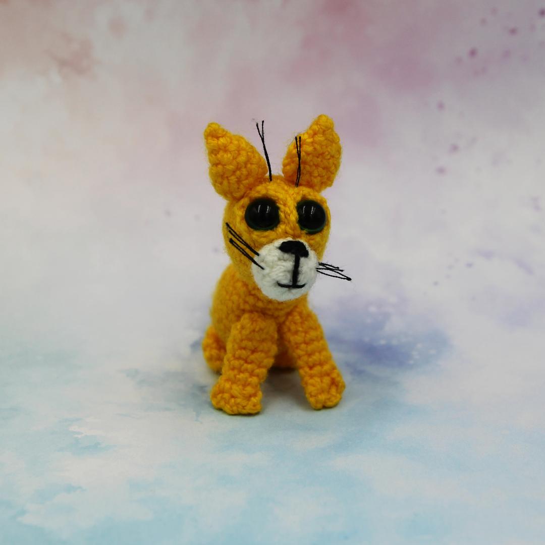 Вязаная игрушка Желтая Кошечка 7 см