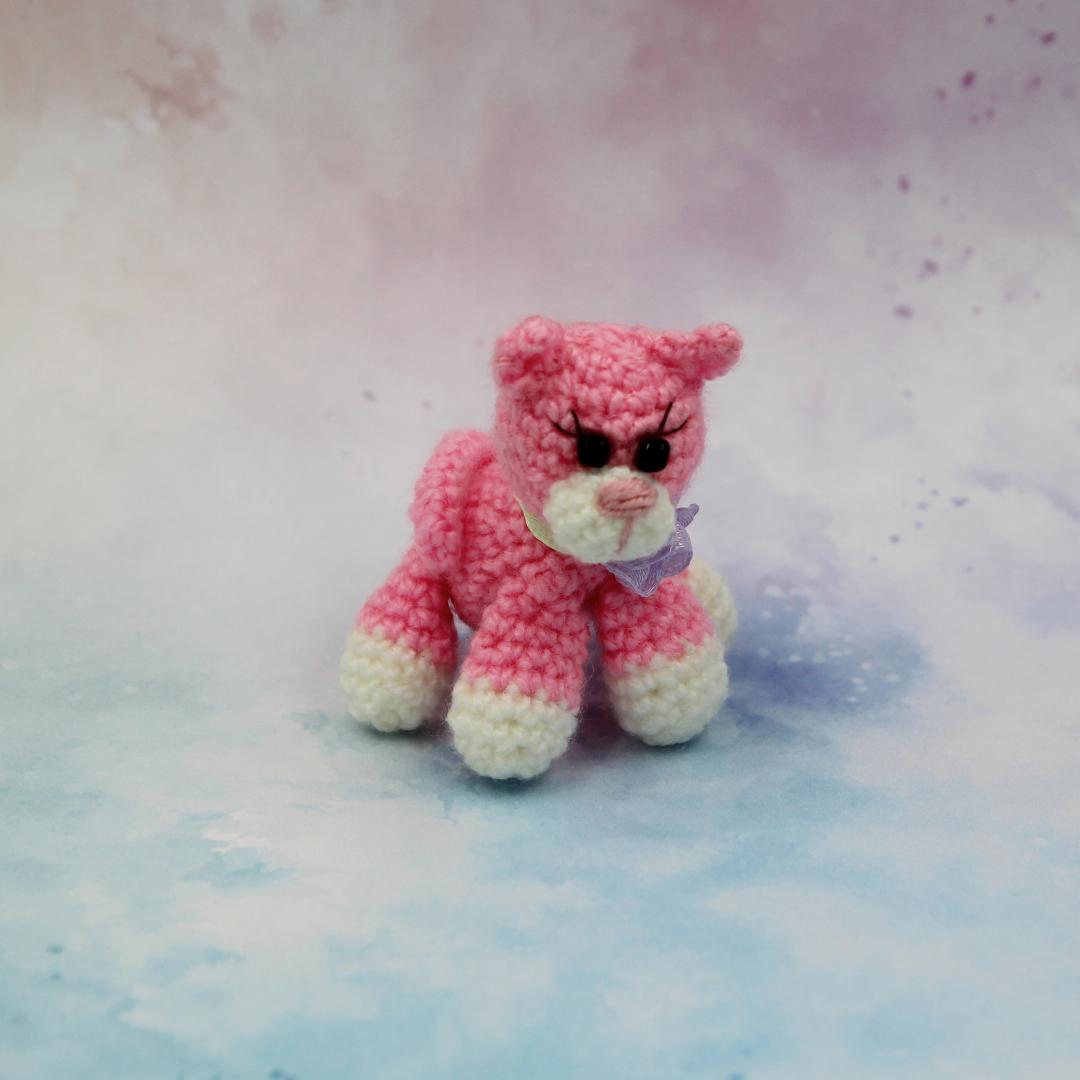 Вязаная игрушка Розовая Кошечка 6 см