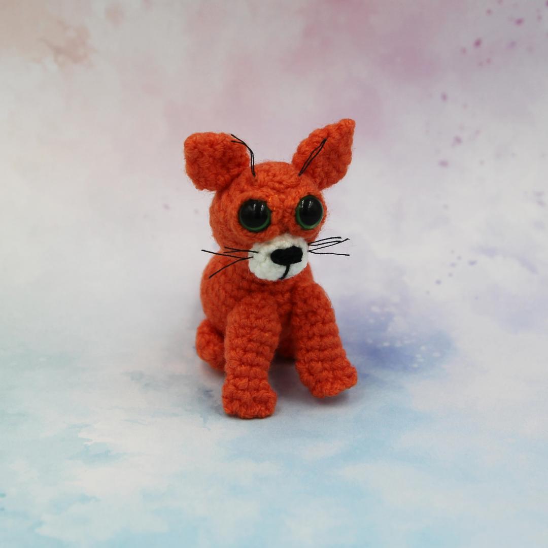 Вязаная игрушка Оранжевая Кошечка 7 см