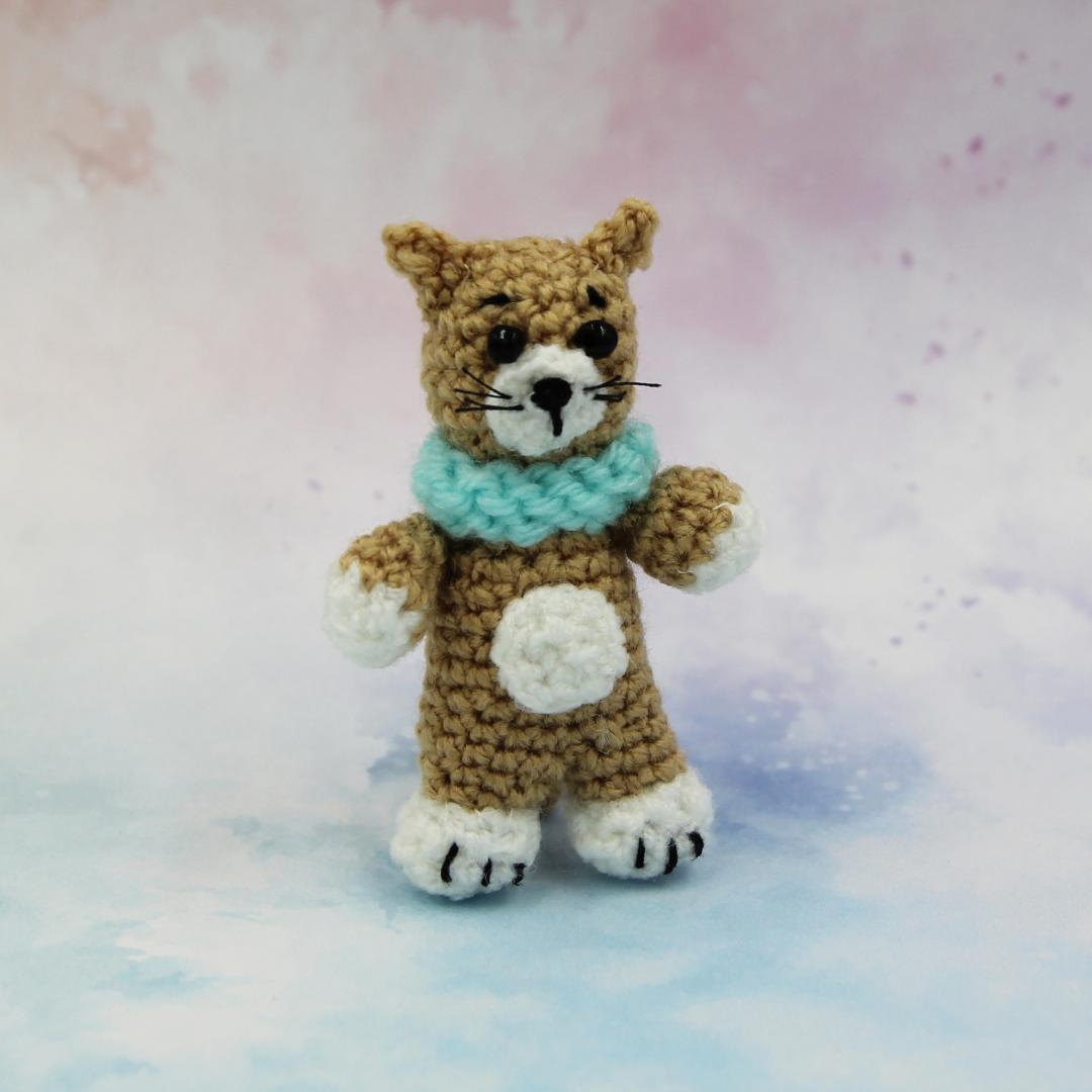 Вязаная игрушка Коричневый Котик 7 см