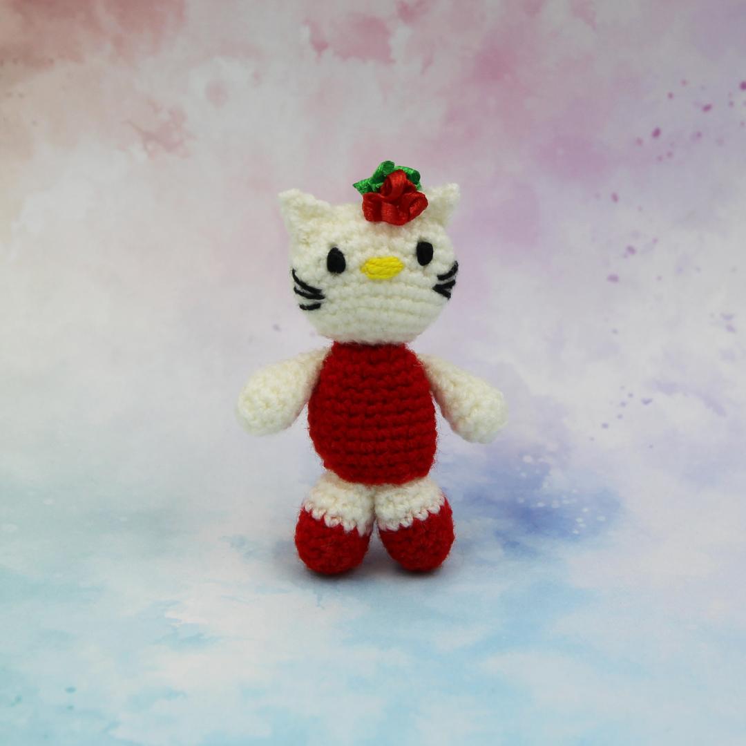 Вязаная игрушка Кошечка в Красном 7 см