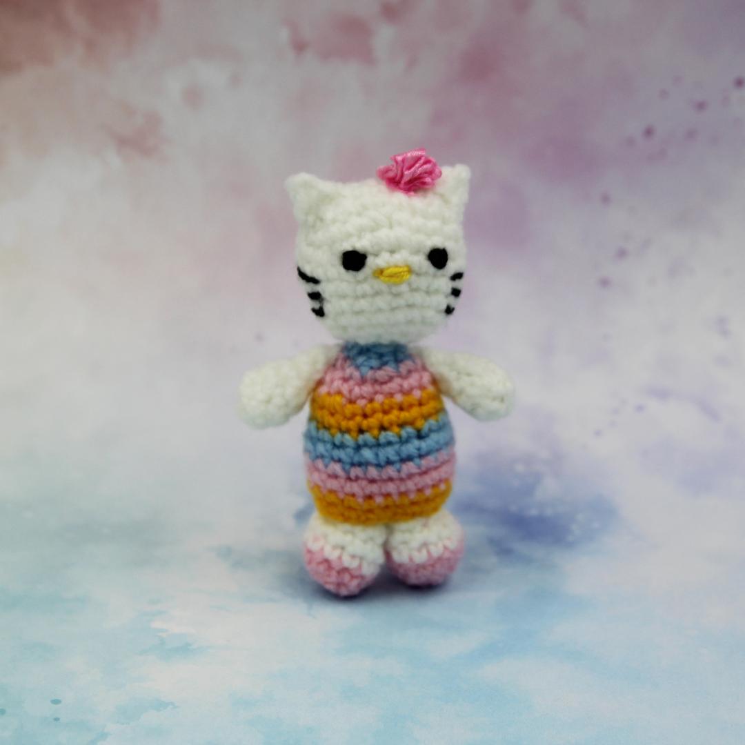Вязаная игрушка Кошечка 7 см