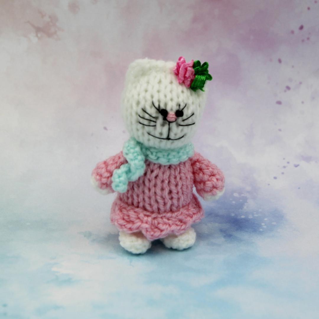 Вязаная игрушка Кошечка в Розовом 7 см